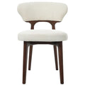 **Technische titel in het Nederlands: Elegante Beige Stoel met Houten Poten**