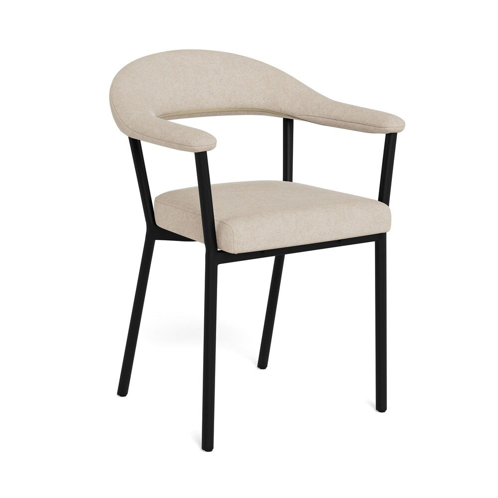 **Technische titel in het Nederlands: Elegante stoffen stoel met zwart metalen poten**
